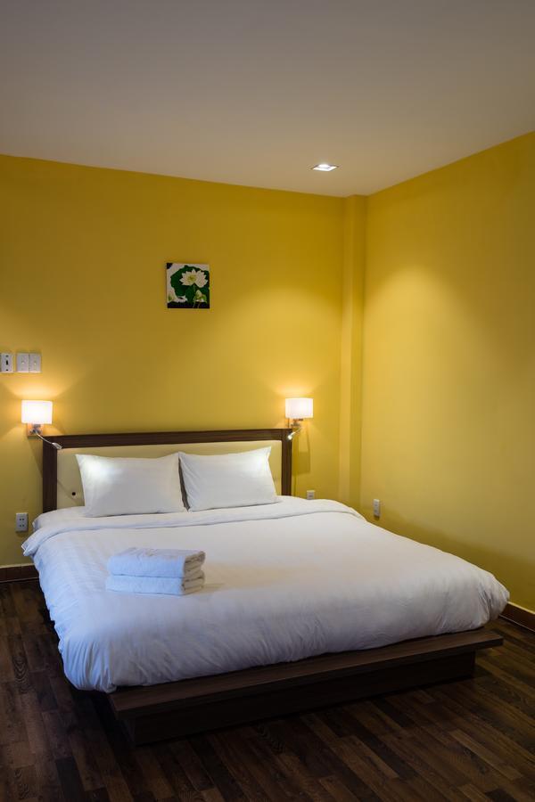 The Red House Bed and Breakfast Thành Pho Ho Chí Minh Esterno foto