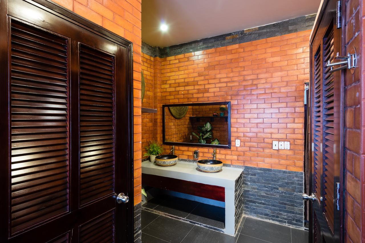 The Red House Bed and Breakfast Thành Pho Ho Chí Minh Esterno foto
